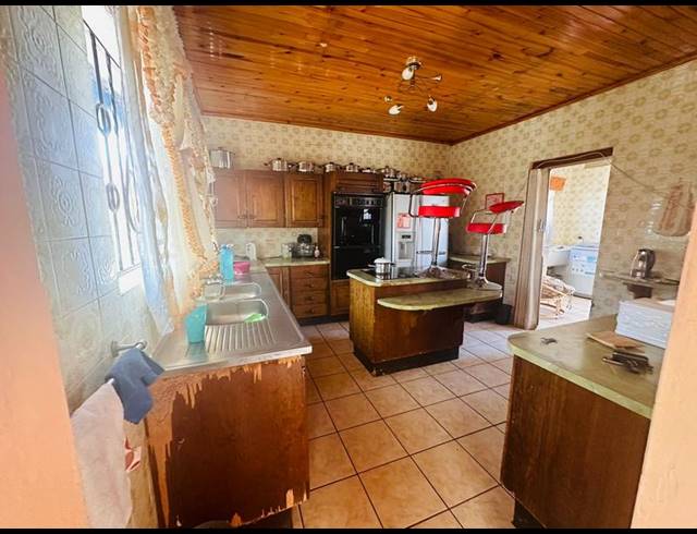 4 BEDROOM HOUSE FOR SALE IN BEDWORTH PARK